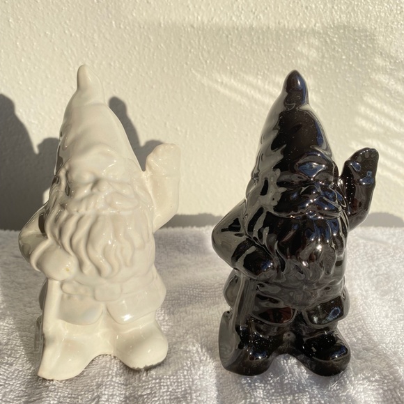 Gnome Salt and Pepper shakers - Picture 6 of 7